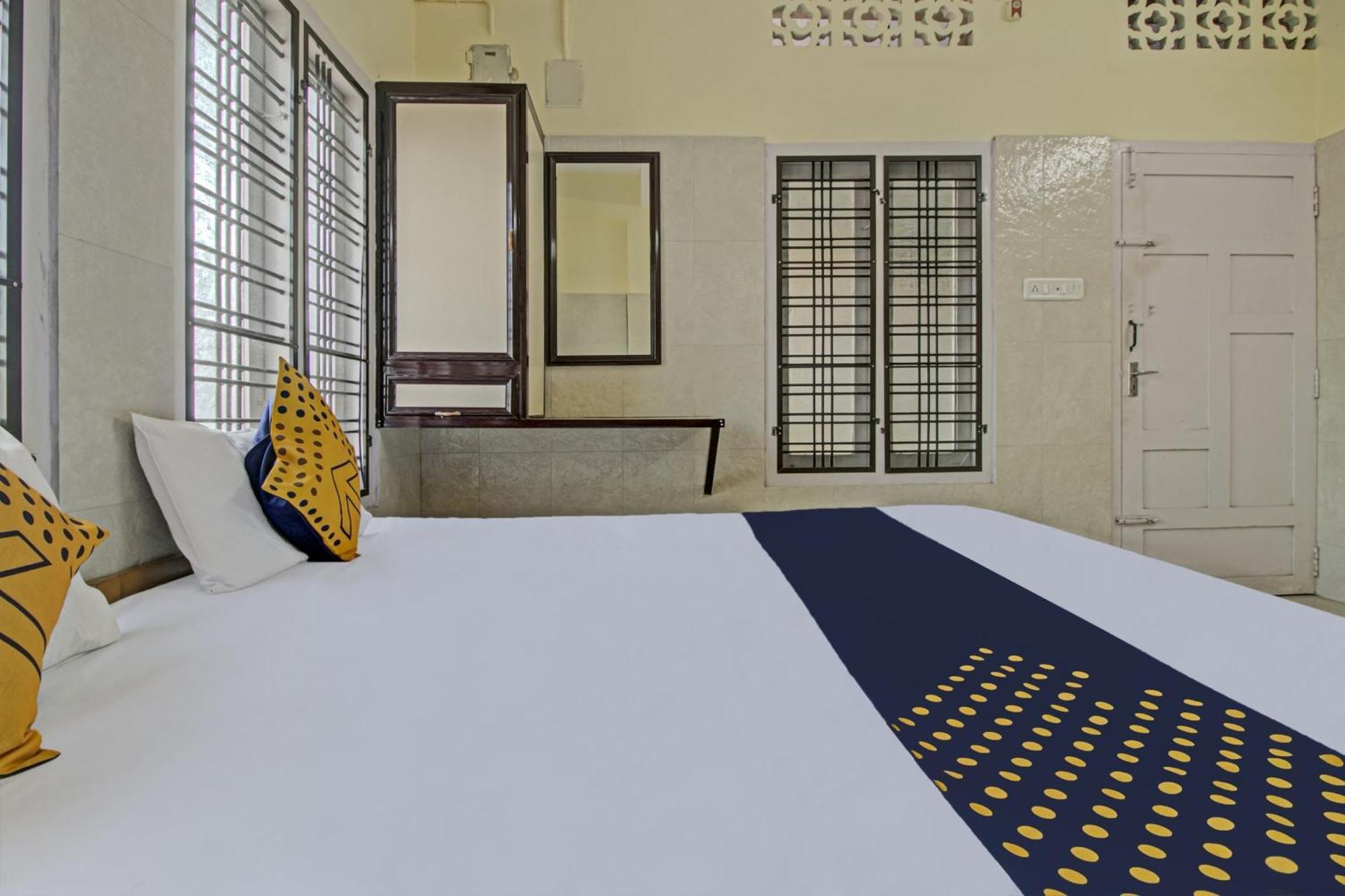 Spot On J P Tourist Home Kollam Luaran gambar